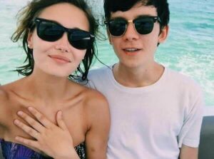 Asa Butterfield and Ella Purnell