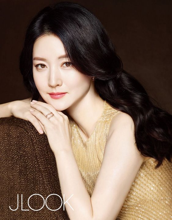 Lee Young Ae Networth