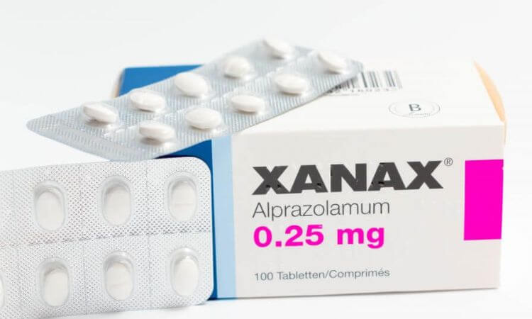 Xanax (Alprazolam) Uses, Dosage, Side Effects & Warnings