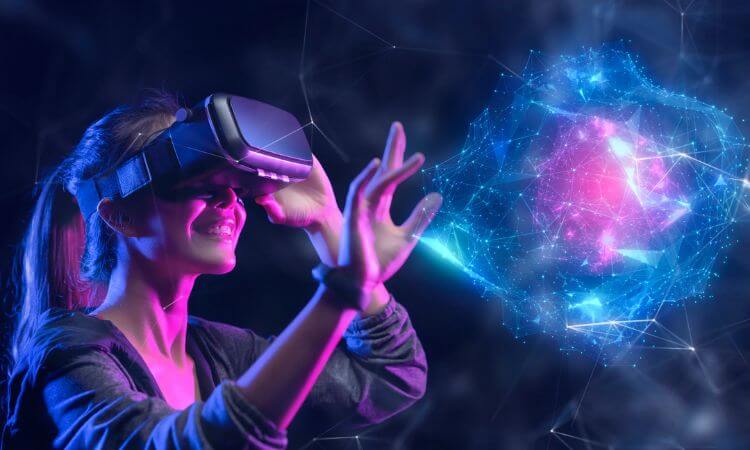 Best VR Headsets for Gaming in 2025 Top Meta, PlayStation & PC VR Headsets Ranked