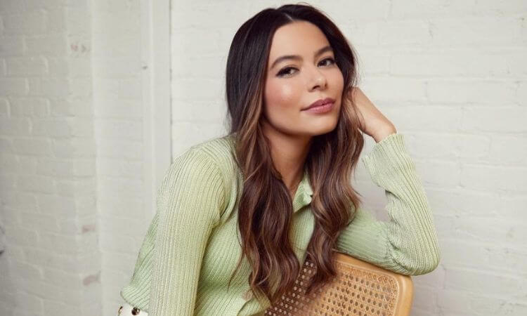 Is Miranda Cosgrove Dating Look at Her Boyfriend, and Current Status